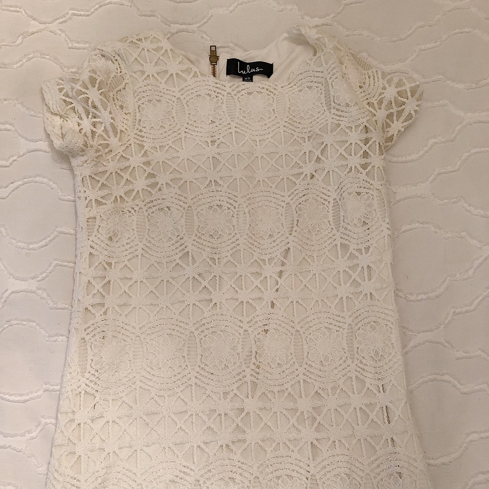 LuLu’s white lace shift dress